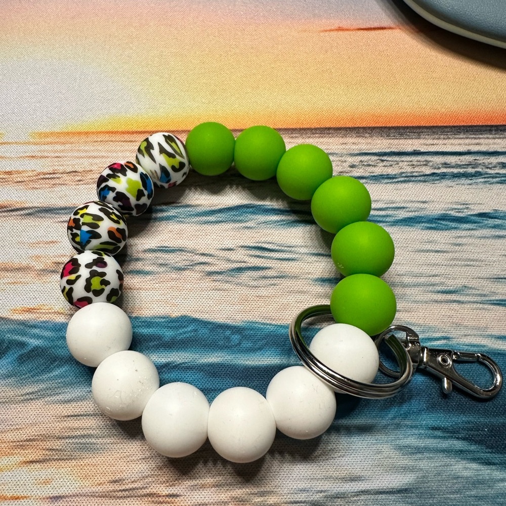 Keychain wristlet